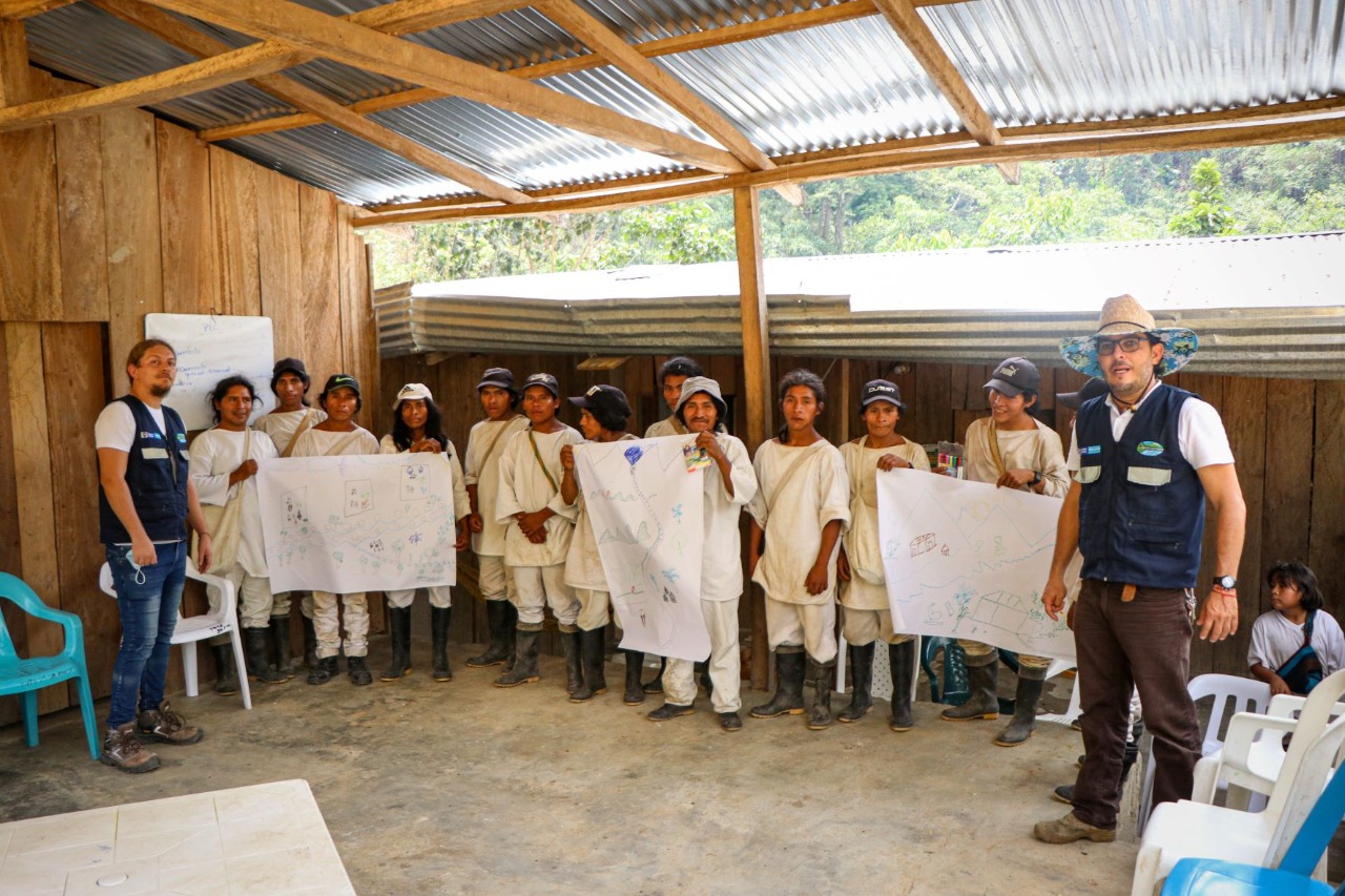 Equipo Ambiental: CORPAMAG, MinAmbiente, comunidades indígenas y afrodescendientes ￼