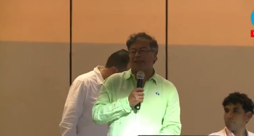 “100 días para pasar de las palabras a los hechos”: Gustavo Petro