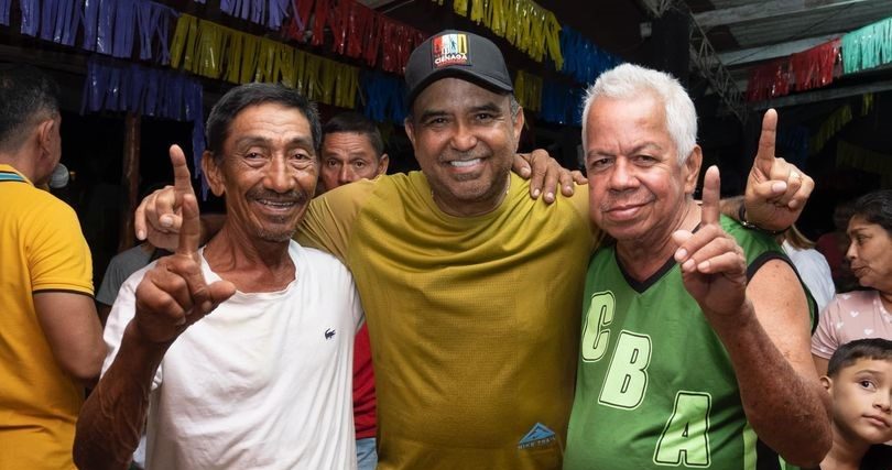 Gana el consenso: Carlos Padilla aspirará por firmas
