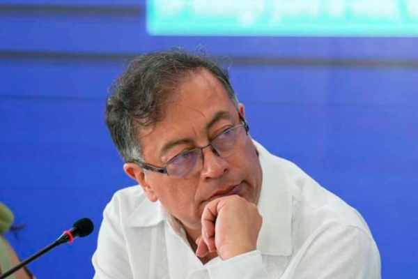 Presidente Petro unas de cal y otras de arena frente a la prensa del mundo
