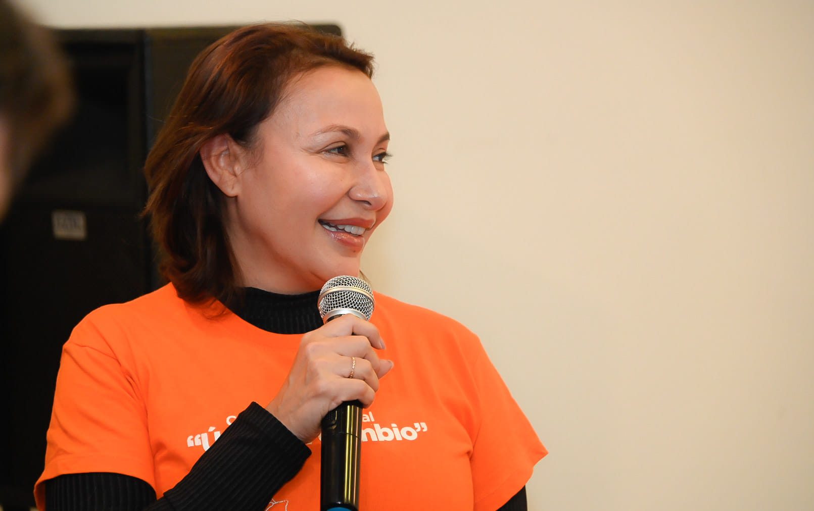 Sin estar en campaña, Patricia siempre es primera