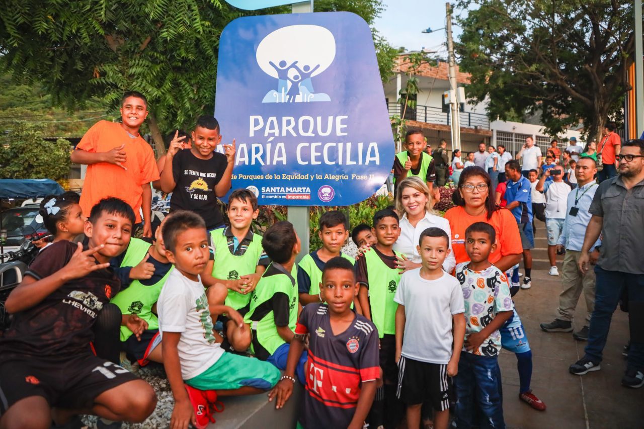 Gobierno Jonhson entrega el nuevo parque en el barrio María Cecilia