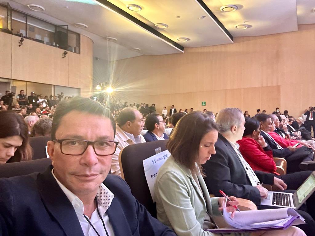 Gobernador Caicedo no deja que llegue la noche y responde al registrador Vega
