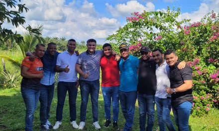 Galindo tiene primera reunión con concejales que apoyan su proyecto de gobierno