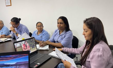 Gobierno Pinedo y Sindicatos de la educación sientan bases para trabajar