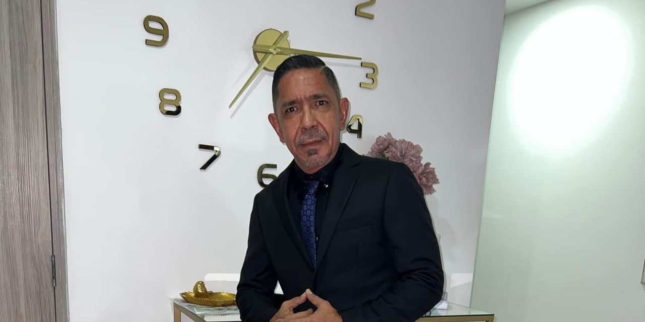 Camilo Munive defiende su honor y el derecho a construir empresa  