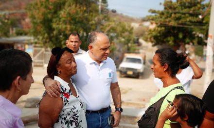 Alcalde Pinedo visita Chimila I y promete una mejor calidad de vida a sus habitantes