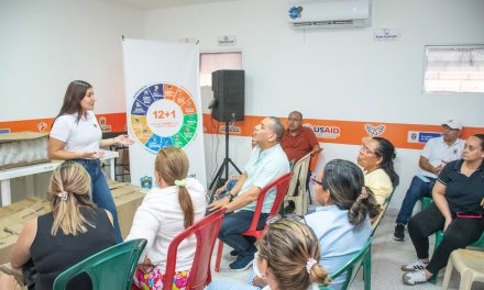 Gobernación y nueva gerente tras el rescate del Luisa Santiaga