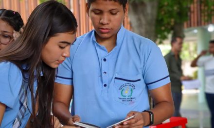 Megabiblioteca cultura y lectura hasta por los poros