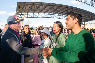En medio de un gran escándalo de corrupción, presidente Petro llega a Santa Marta.