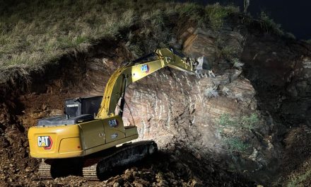 Ante deslizamiento de terreno Alcaldía activó ayudas y trabajo de remoción del lodo