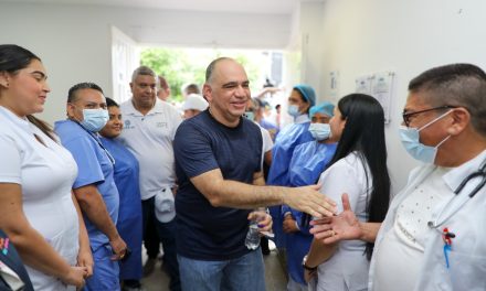 Alcalde Carlos Pinedo entregó al barrio La Paz un tiempo de esperanza