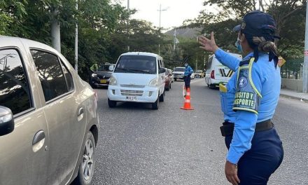 Pico y Placa para vehículos particulares no se mueve en Santa Marta