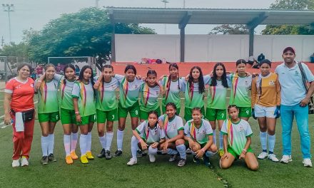 Las niñas de la IED San Juan Bautista grandes para el fútbol