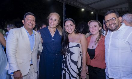 Pablo Vera Salazar, recibe el reconocimiento  de directivos, docentes y estudiantes