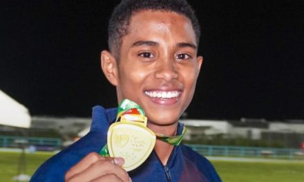 Santiago Therán la sonrisa de oro del atletismo juvenil