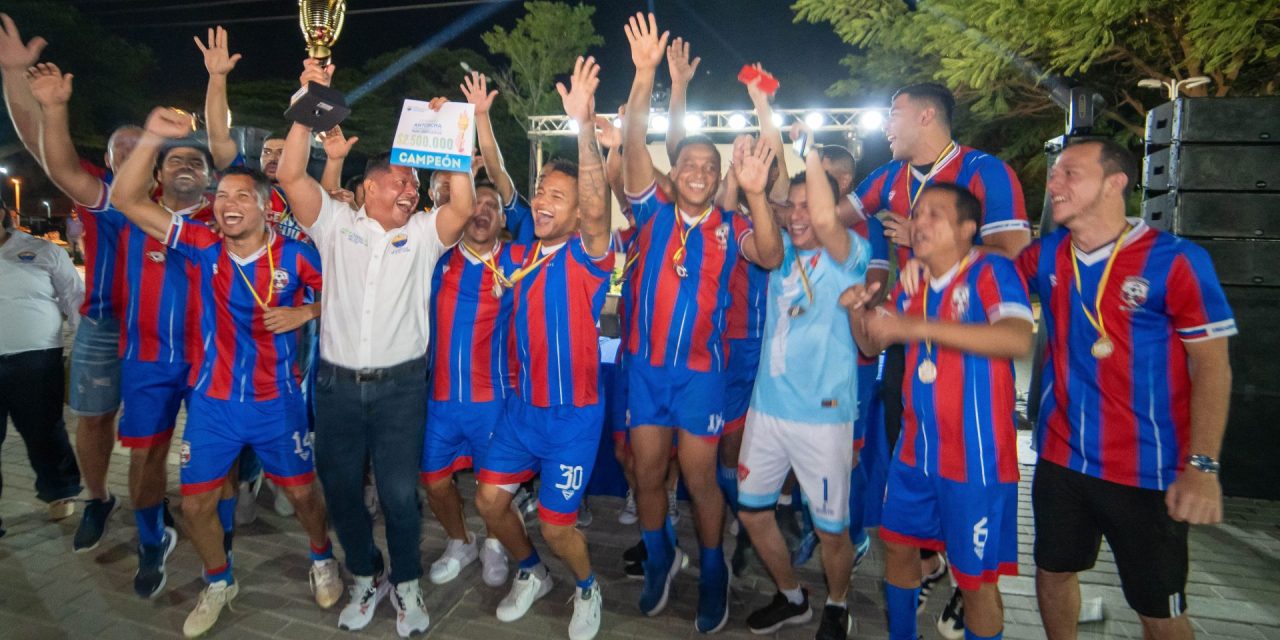 Antorcha el torneo de las emociones dejó campeones a Míticas y Educadores de Gabo