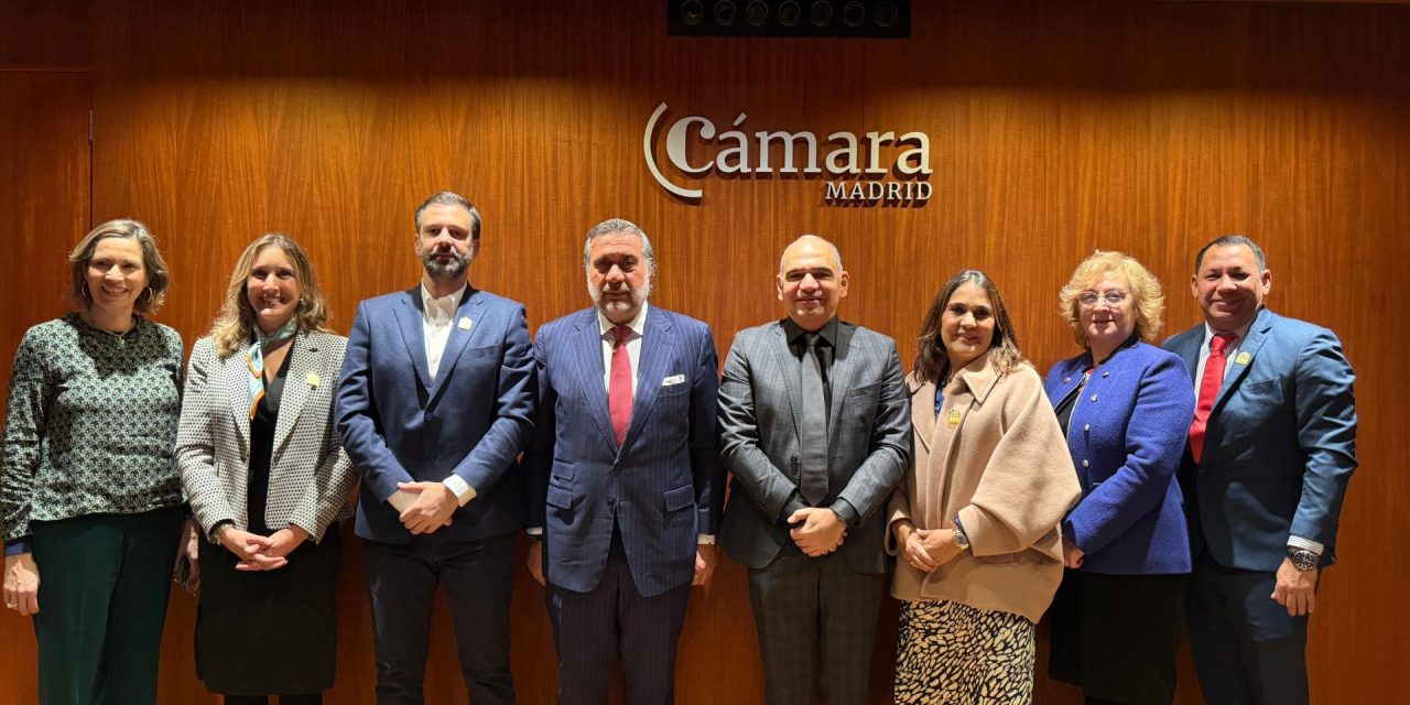 Alcalde Pinedo de la mano de la CAF avanza en la consolidación de una agenda empresarial en España