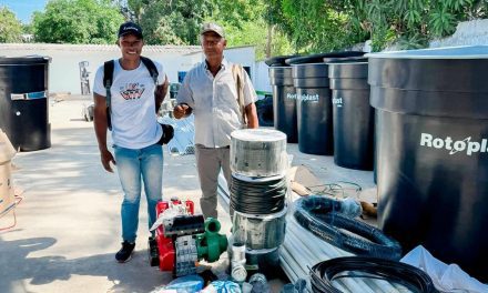Alcaldía Galindo entrega Sistemas de Riesgo a productores del campo