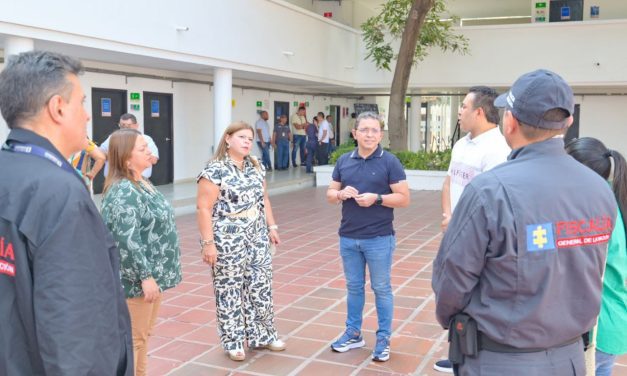 Por una Fiscalía más eficaz y a la vanguardia de la investigación gobernador Martínez entrega equipos  
