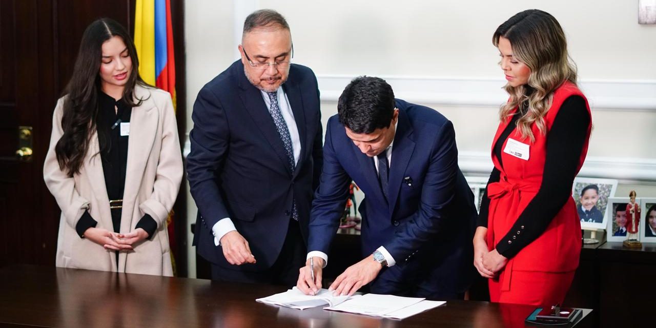 Morano impulsa la sostenibilidad en el sector palmero con el Proyecto de Ley 543 de 2025