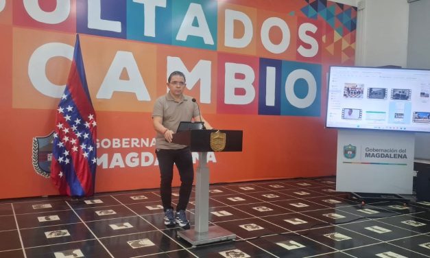 “No permitiremos que el cierre de la brecha digital se convierta en una persecución llena de injurias y calumnias”: Gobernador Martínez