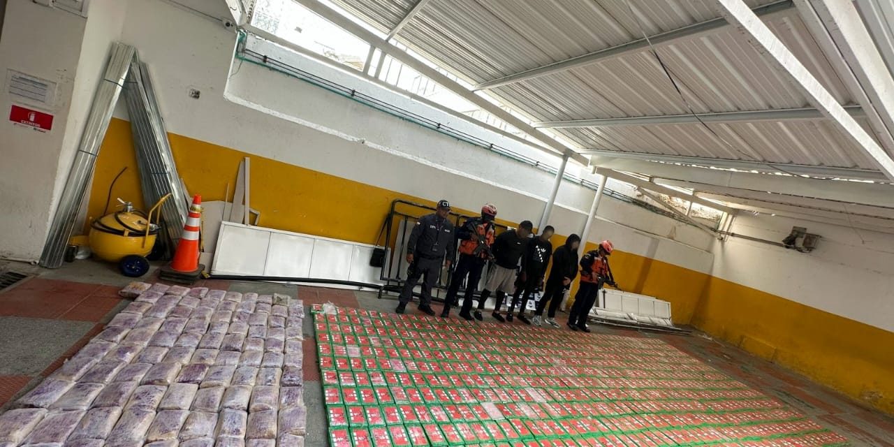 En aguas del Mar Caribe, Armada de Colombia da golpe al narcotráfico