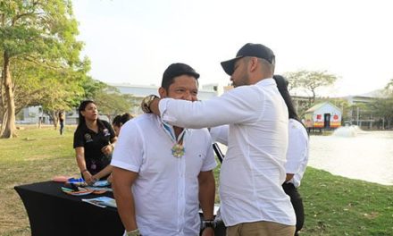 Los hijos del agua declaran padrino de su territorio al rector de la U Pablo Vera