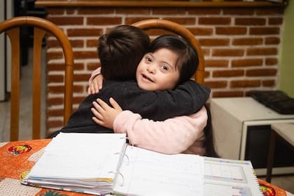 Alejandra Santos impulsa debate sobre educación inclusiva para niños y adolescentes neurodiversos en Santa Marta