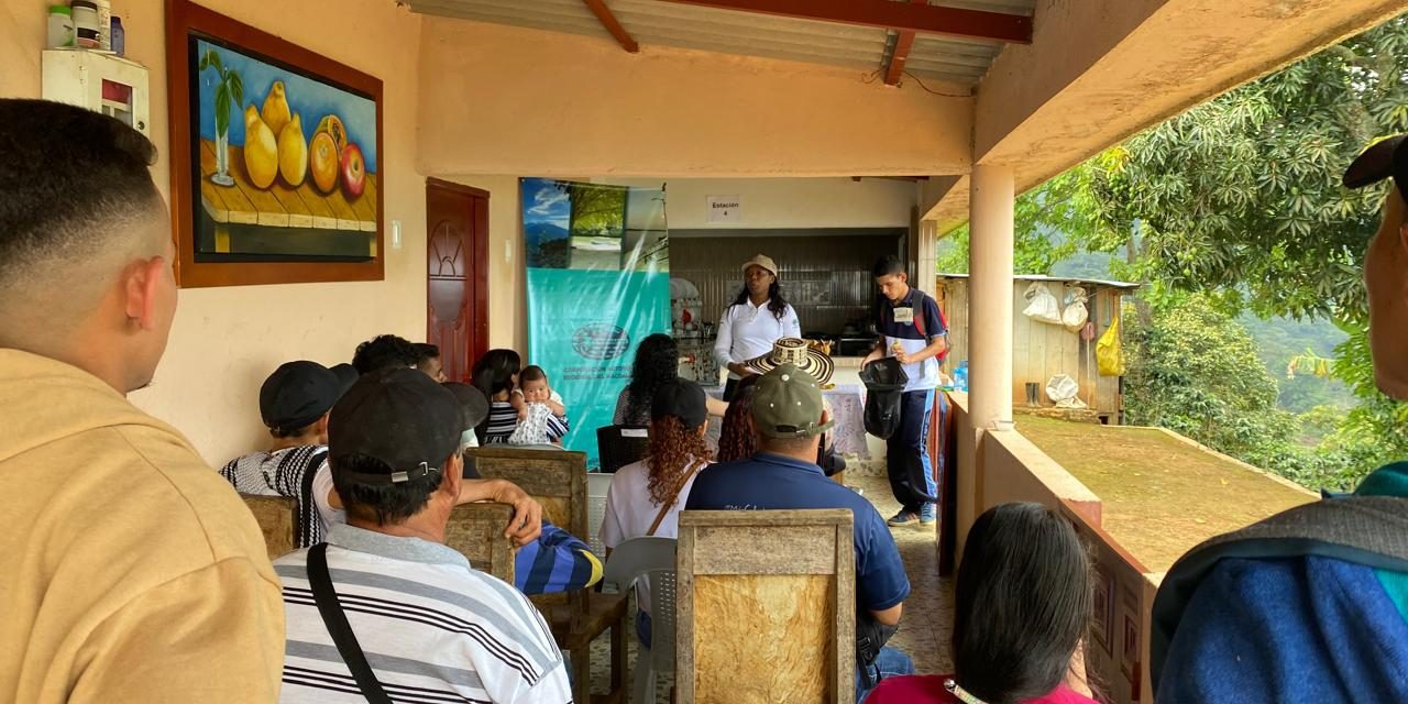 CORPAMAG y Comité de Cafeteros socializan agenda ambiental conjunta en San Pedro de la Sierra