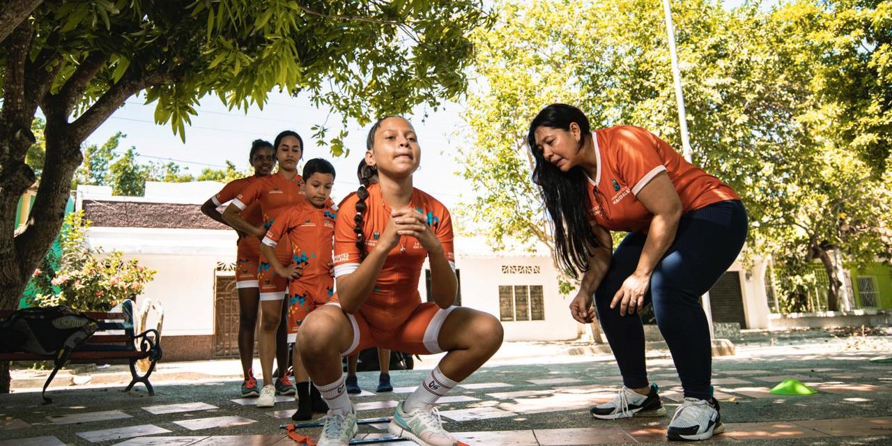 ¡Atención jóvenes! Entrenadores deportivos deberán tener licencia para que los contrate el Estado