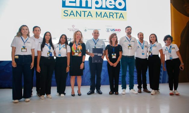 Las cifras le siguen dando la razón al alcalde Carlos Pinedo en materia de  reducción de desempleo en el 2025