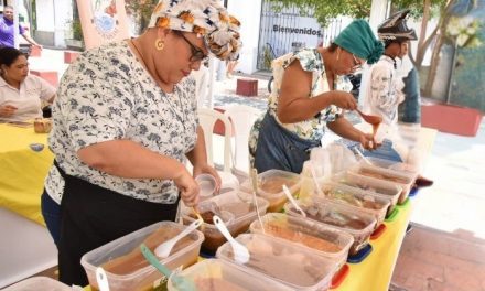 Feria del Dulce en la Plaza de la Catedral, todavía hay tiempo para darle le gusto al paladar