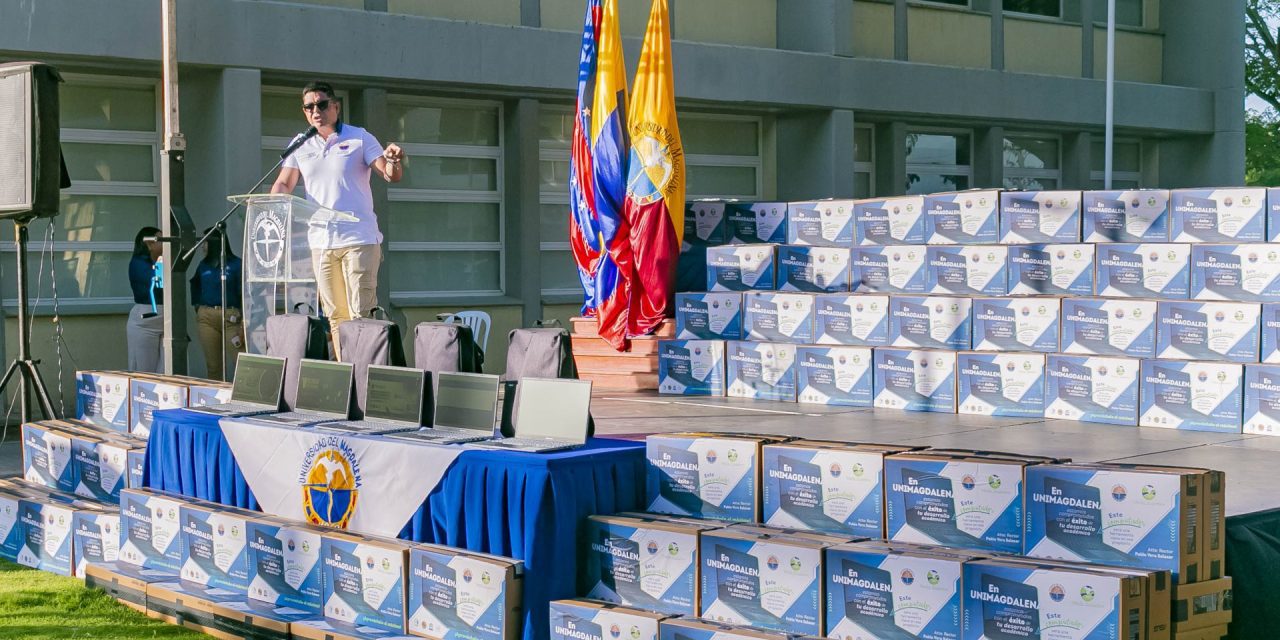 “Más allá de un título, sean respetuosos, honestos, buenos ciudadanos”: Pablo Vera Salazar