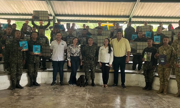 CORPAMAG e INFOTEP, capacitan a 50 soldados del Biter No 2 en viverismo y gestión ambiental