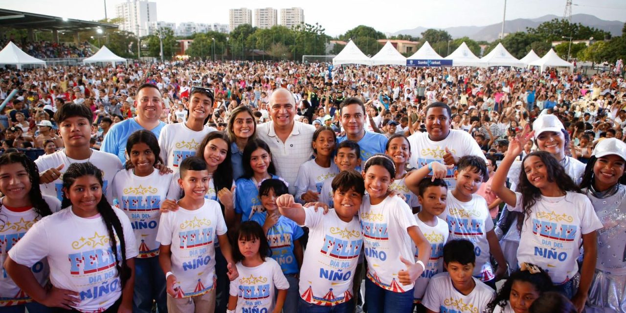 Alcalde Pinedo se compromete que mientras gobierne dará el sitio que los niños merecen en la sociedad