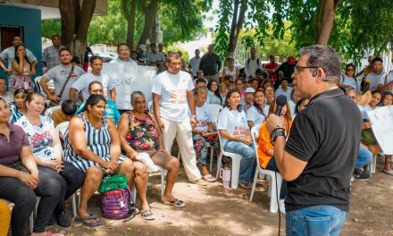 Rafa Martínez recuerda su tiempo de alcalde y como gobernador se reúne con la gente y empieza ‘Mi Calle fase 3’
