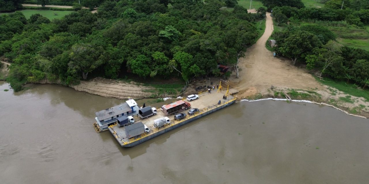 Erosión en el Magdalena a punto de encallar el Ferry