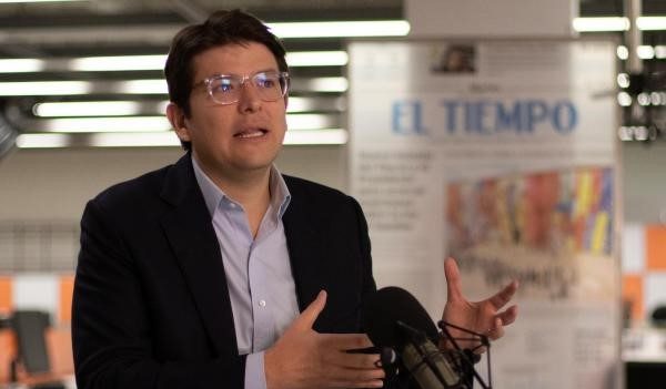 Miguel Uribe necesita de un milagro, su esposa pide a Colombia no dejar de orar