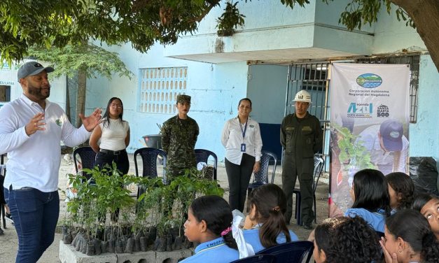 CORPAMAG y el Ejército Nacional, celebran el Día Mundial del Medio Ambiente sembrando árboles en la Normal San Pedro Alejandrino