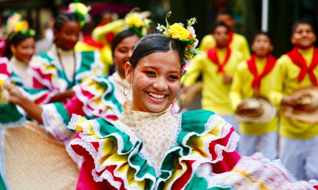 Ruta Cultural y Pedagógica 500 Años: Desfile e historia, protagonistas los estudiantes de Santa Marta
