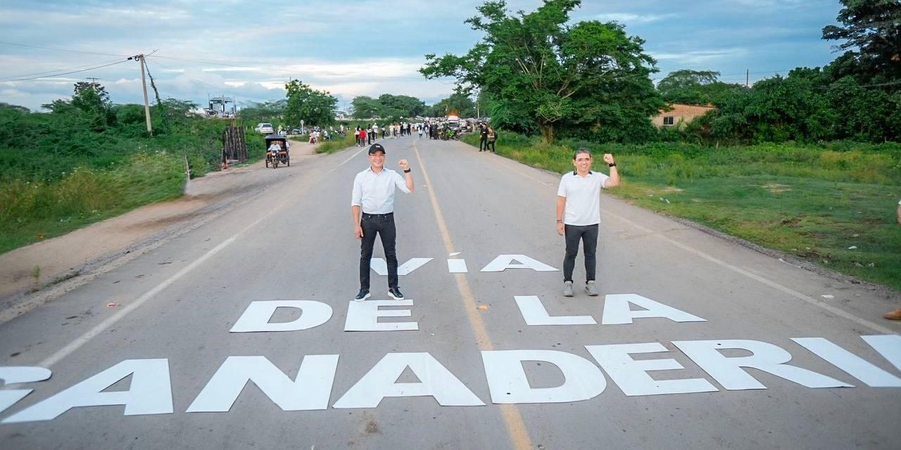 Gobernador Martínez junto a Carlos Caicedo, inauguran 10 kilómetros de Vía de la Ganadería Apure-Chibolo