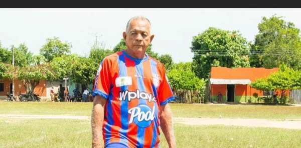 Juan Carlos Palacio y las leyendas del fútbol, homenajean a Finel De Los Ríos