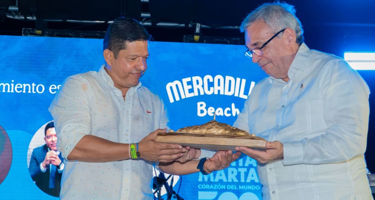Pablo Vera Salazar recibe reconocimiento por su aporte al desarrollo de Santa Marta