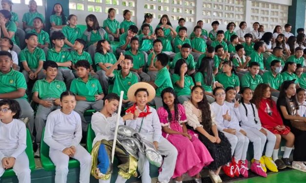 Regreso a clases en C E COOEDUMAG: Un semestre de mucho estudio, civismo, deporte y fiesta familiar