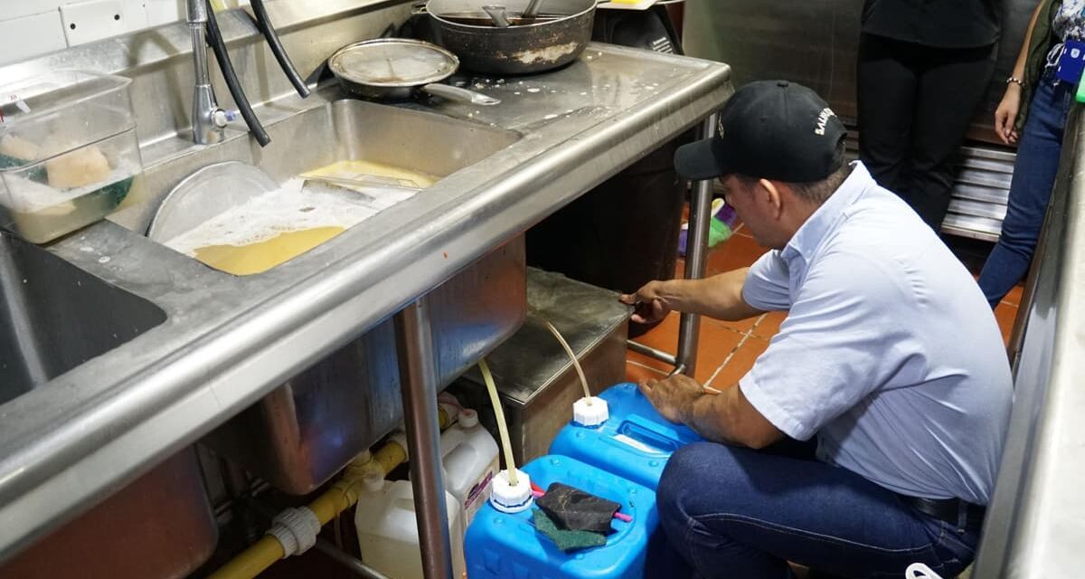 De cara a la Fiesta del Mar, Alcaldía intensifica controles en El Rodadero para frenar afectaciones por uso de aceites