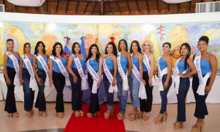 !Desfile Folclórico¡ La alegría llega a la calle 30, 220 comparsas y una docena de carrozas