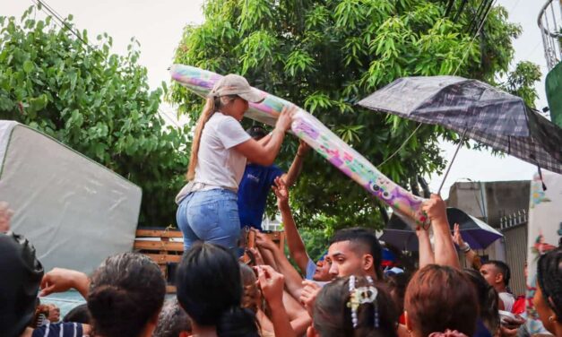 Gestora Social Bleidys Pérez, no se quita la camiseta de solidaridad