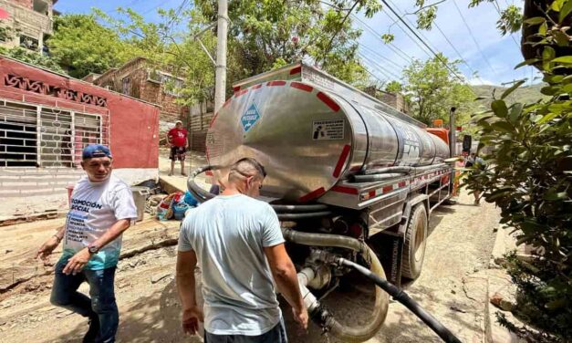 Alcaldía ha suministrado más de 100 carrotanques de agua potable en 38 barrios de Santa Marta