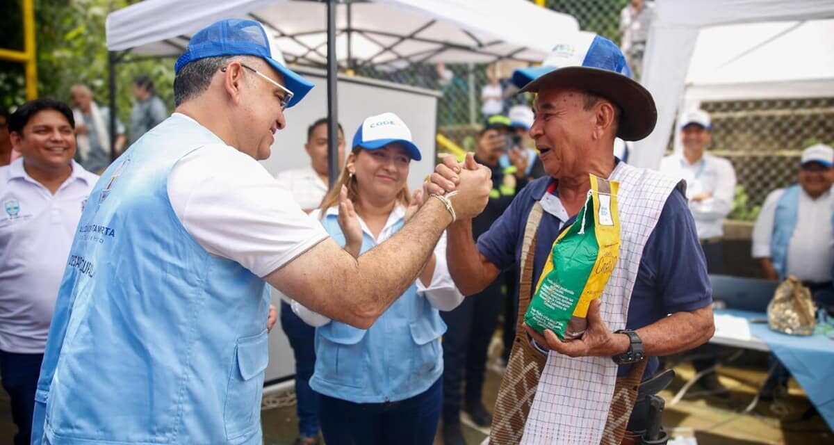 Alcalde Carlos Pinedo más cerca del campesino y las comunidades rurales del Distrito